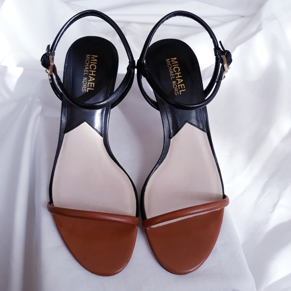 leopard chacos size 8